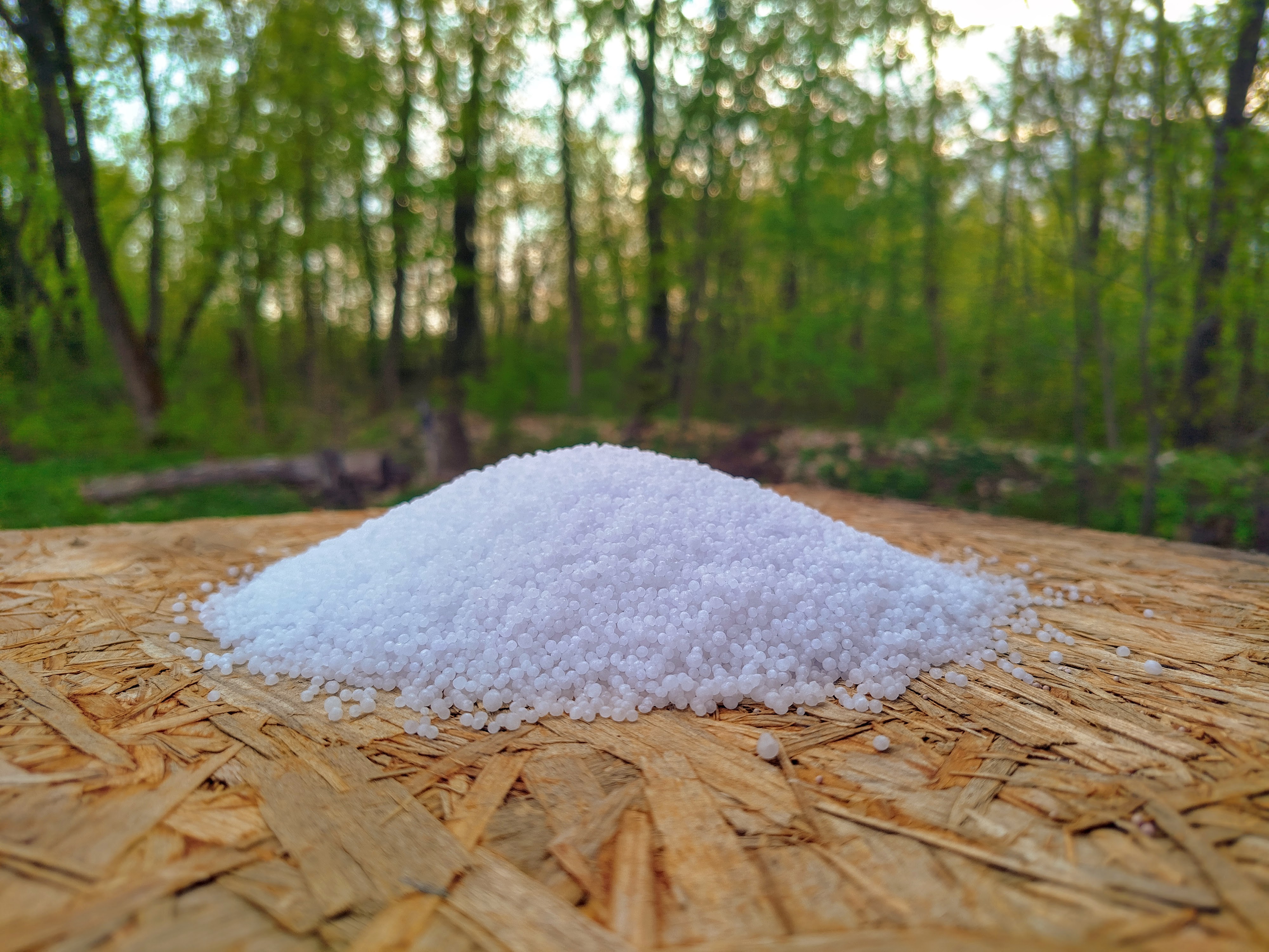 картинка Удобрение минеральное Карбамид (мочевина) магазин EasyLawn